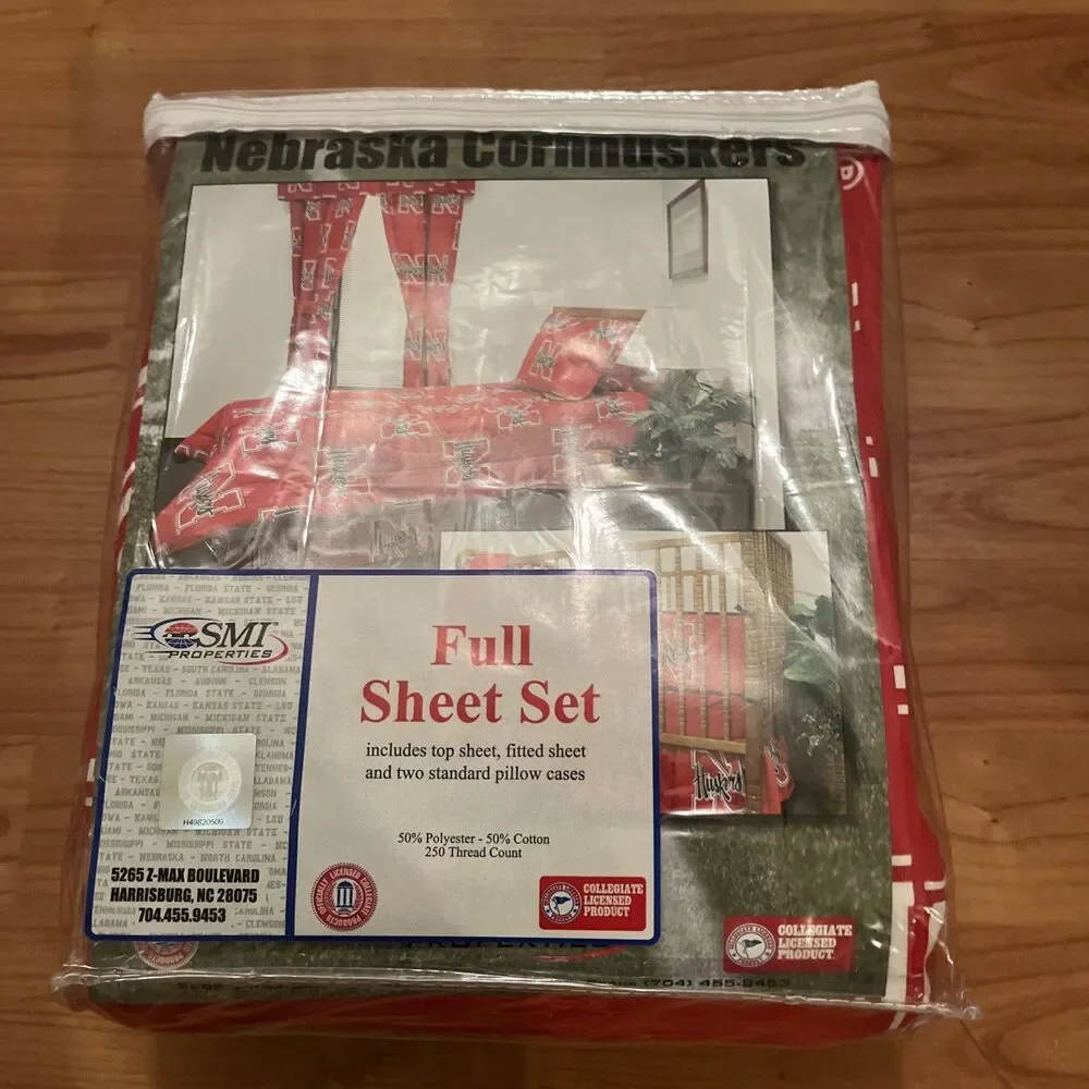 Nebraska Cornhuskers Full Sized 4 Piece Sheet Set, Team Colors